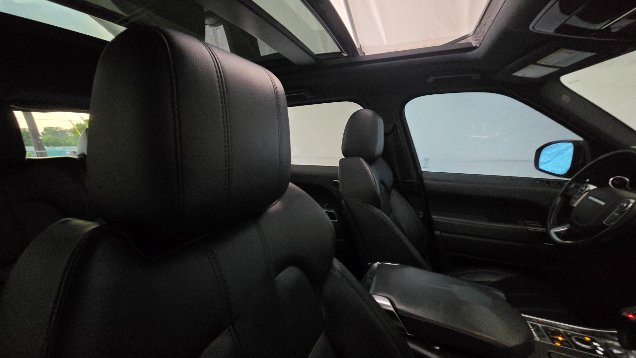 2014 Land Rover Range Rover Sport HSE photo 38