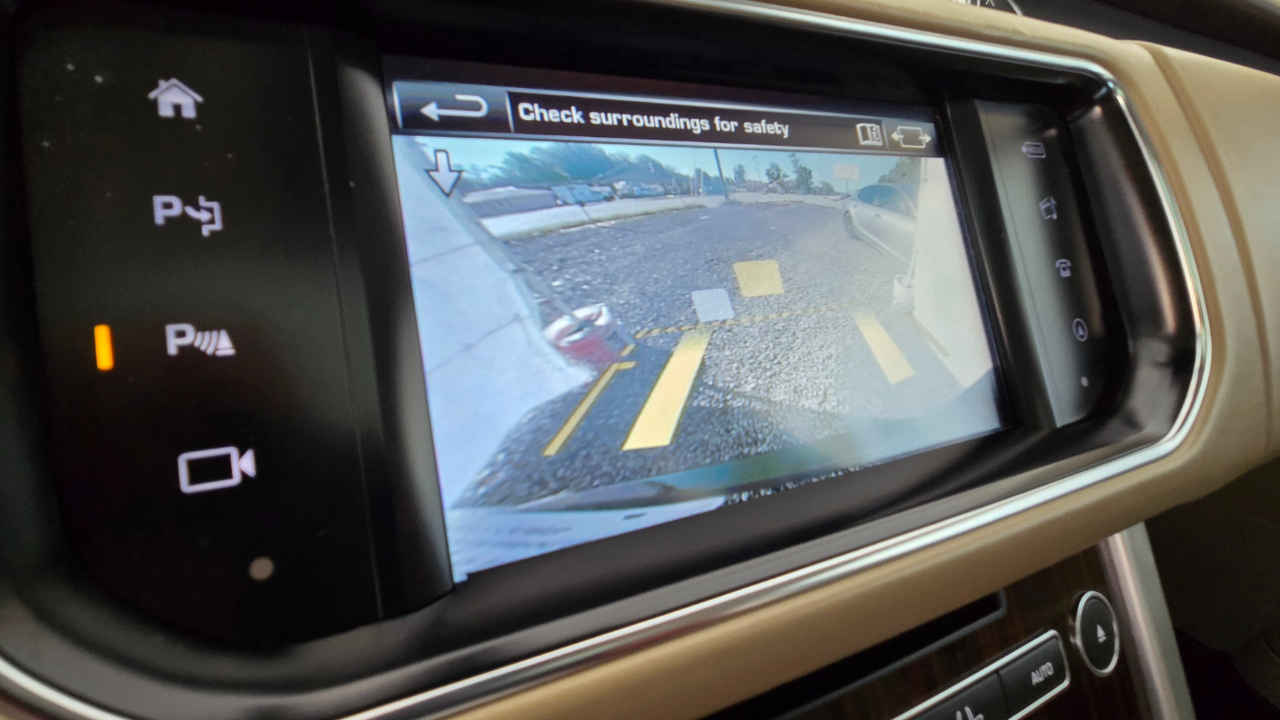 2016 Land Rover Range Rover HSE photo 35