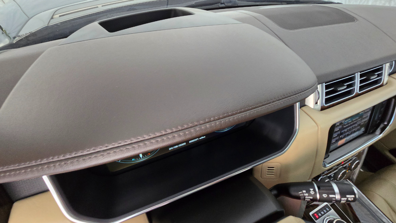 2016 Land Rover Range Rover HSE photo 37