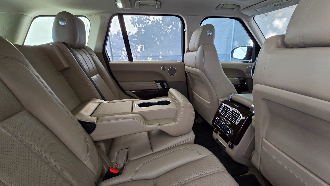 2016 Land Rover Range Rover HSE photo 54