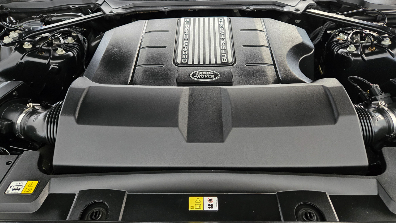 2016 Land Rover Range Rover HSE photo 59