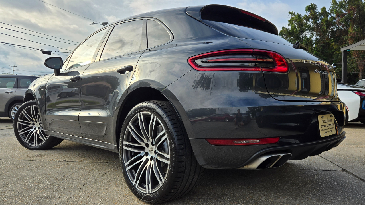 2017 Porsche Macan Turbo photo 9