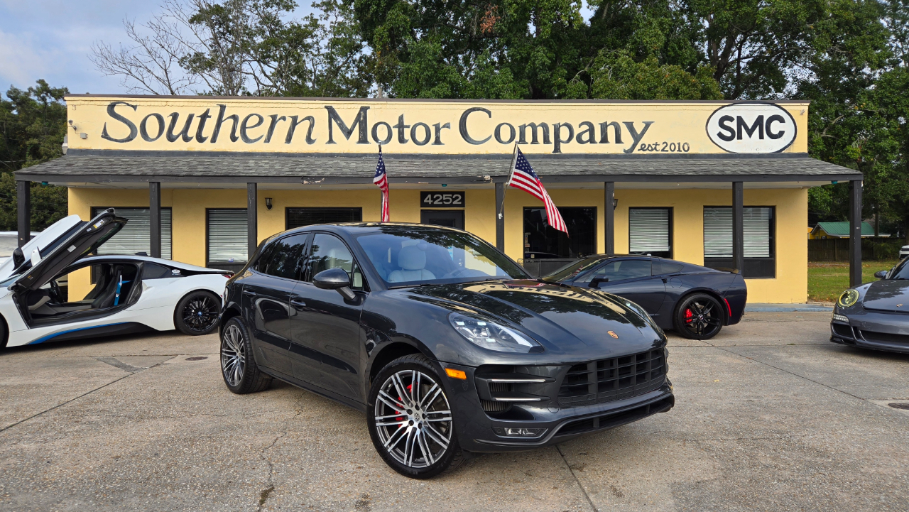 2017 Porsche Macan Turbo photo 17
