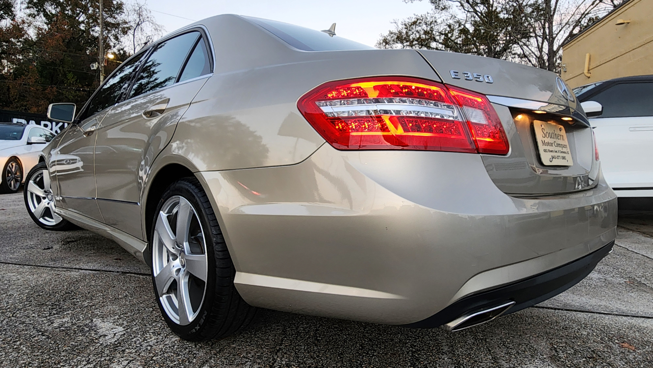 Mercedes-Benz E-Class  2010