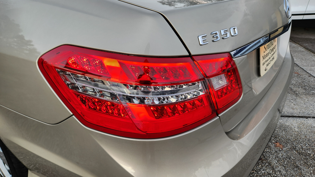 Mercedes-Benz E-Class  2010