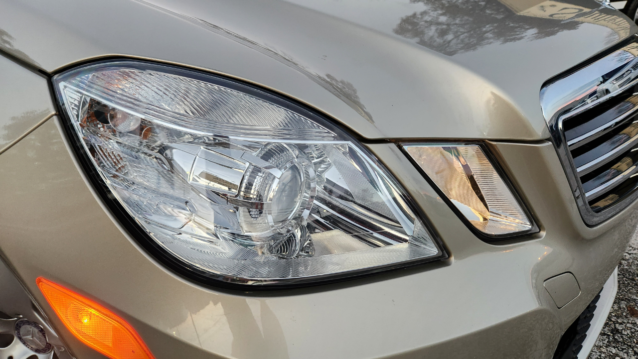 Mercedes-Benz E-Class  2010