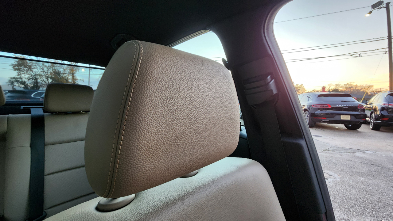 Mercedes-Benz E-Class  2010