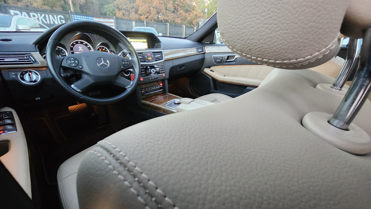 Mercedes-Benz E-Class  2010