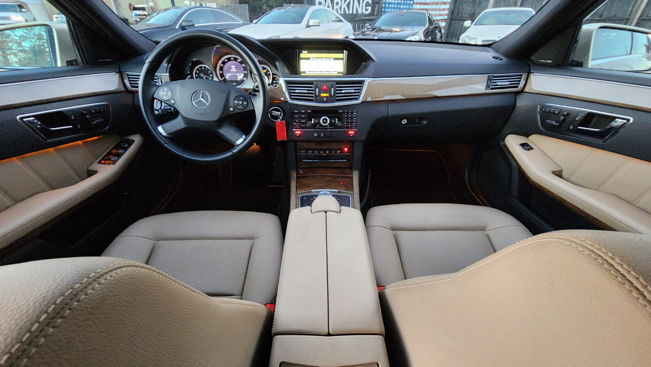 Mercedes-Benz E-Class  2010