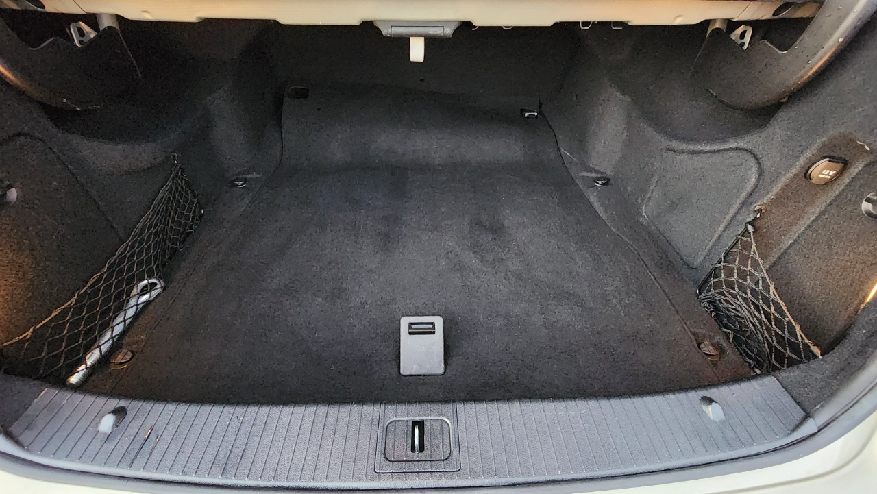 Mercedes-Benz E-Class  2010