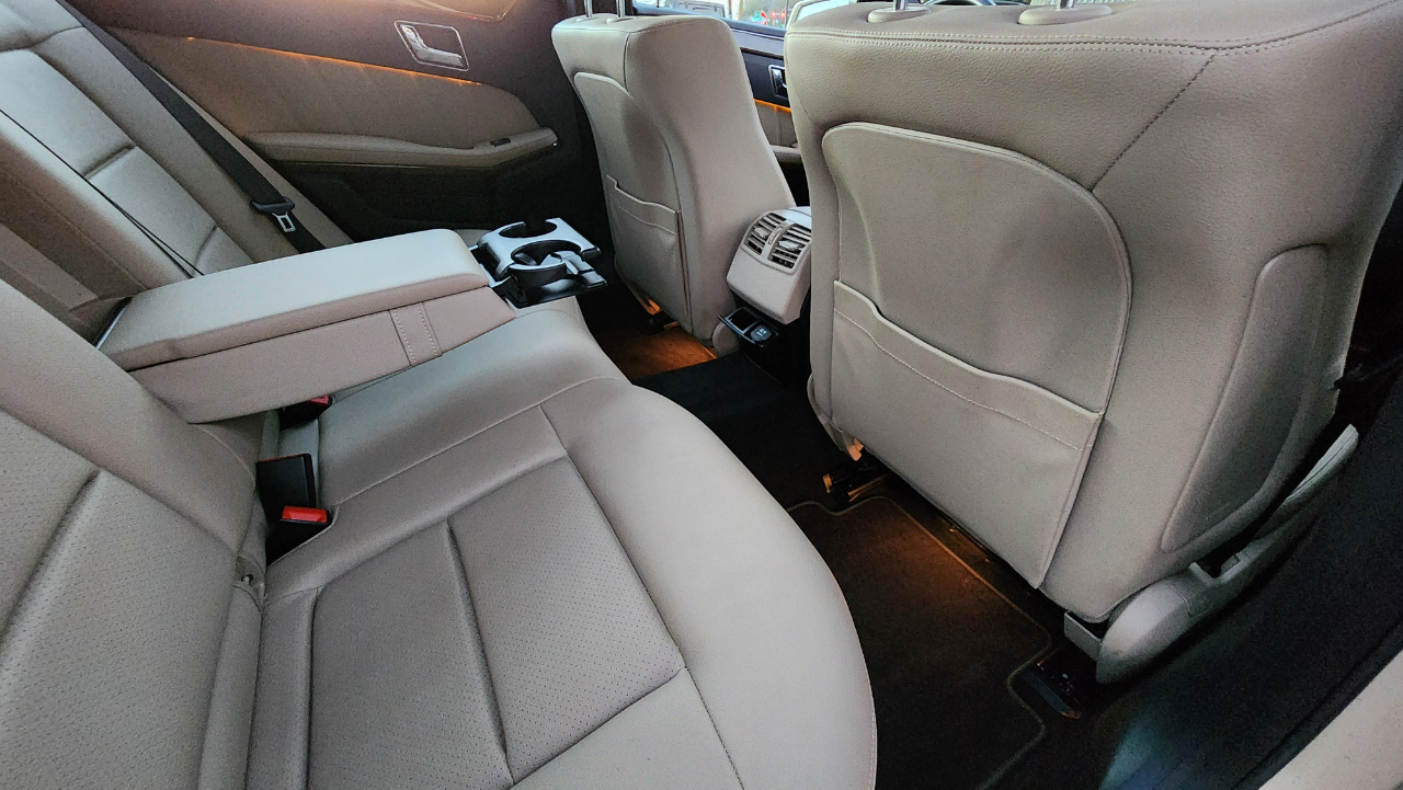 Mercedes-Benz E-Class  2010