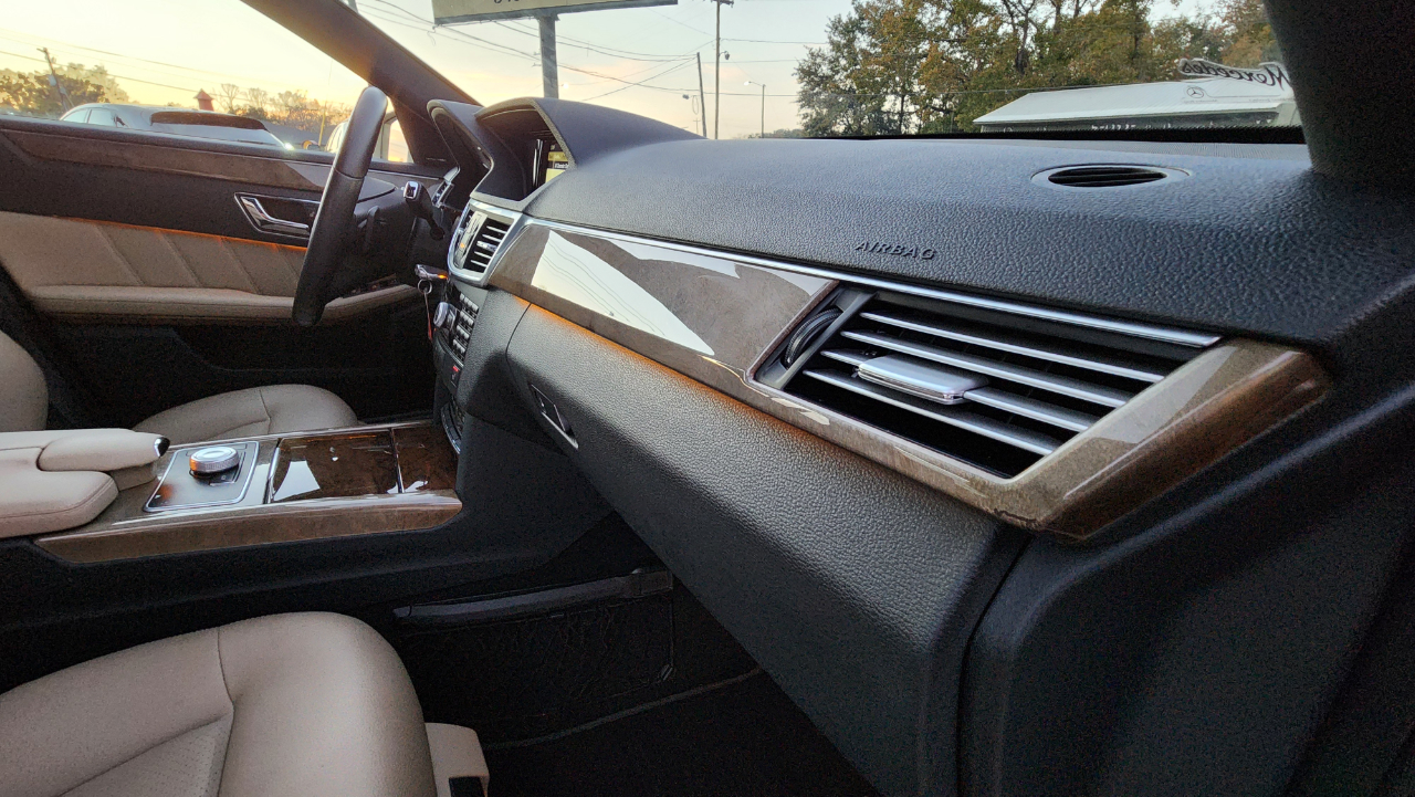 Mercedes-Benz E-Class  2010