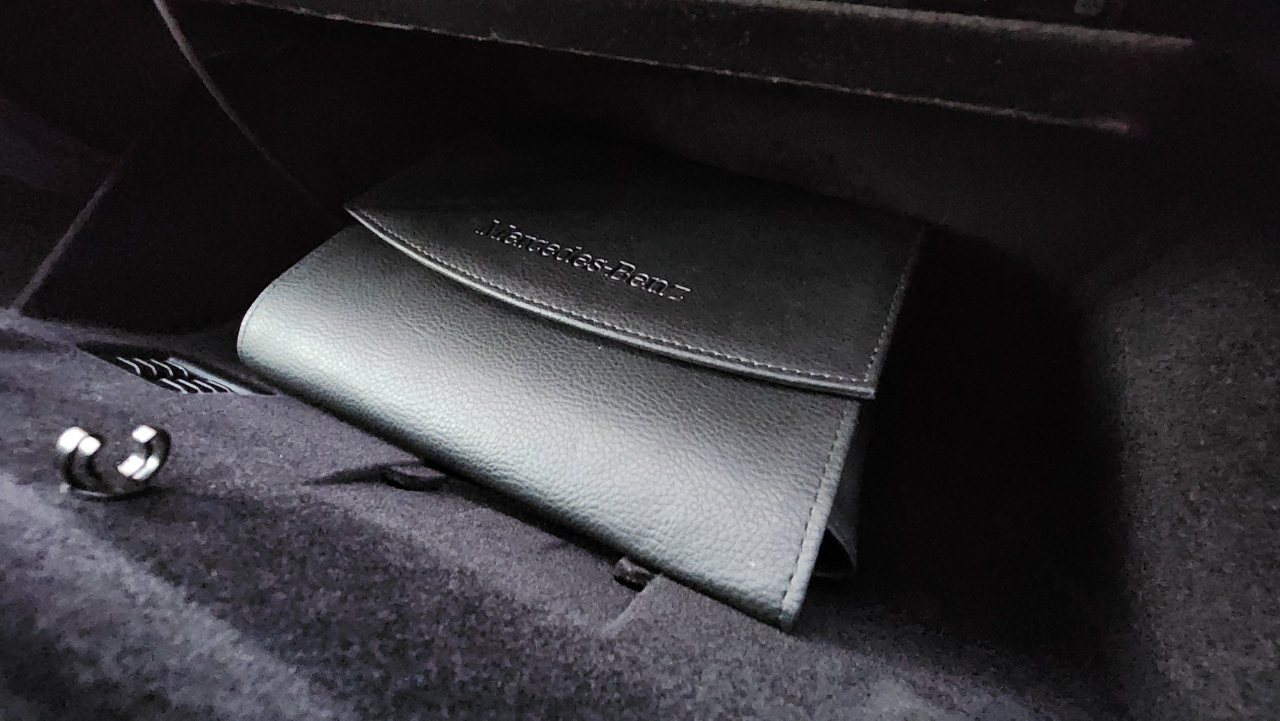 Mercedes-Benz E-Class  2010