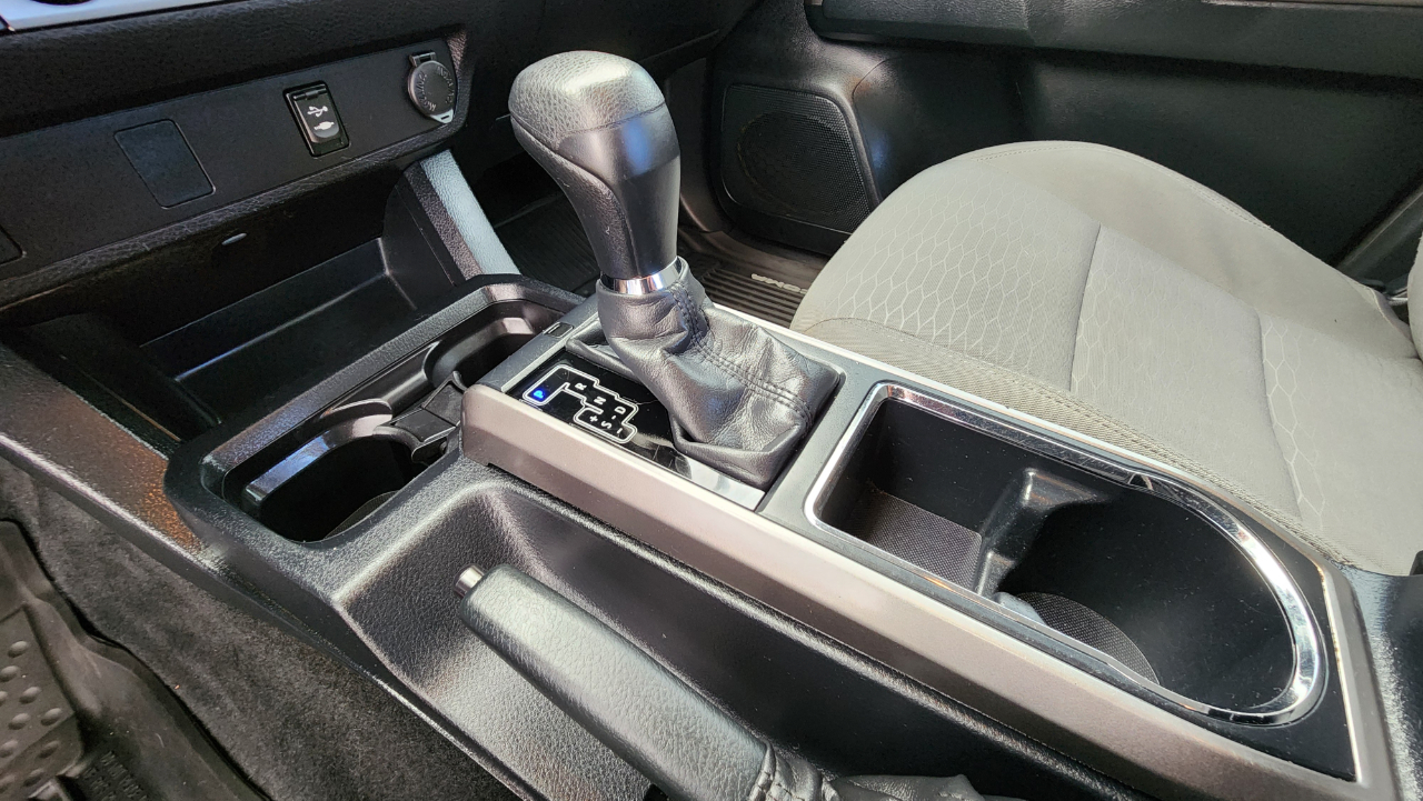 Toyota Tacoma SR5 Double Cab V6 2017