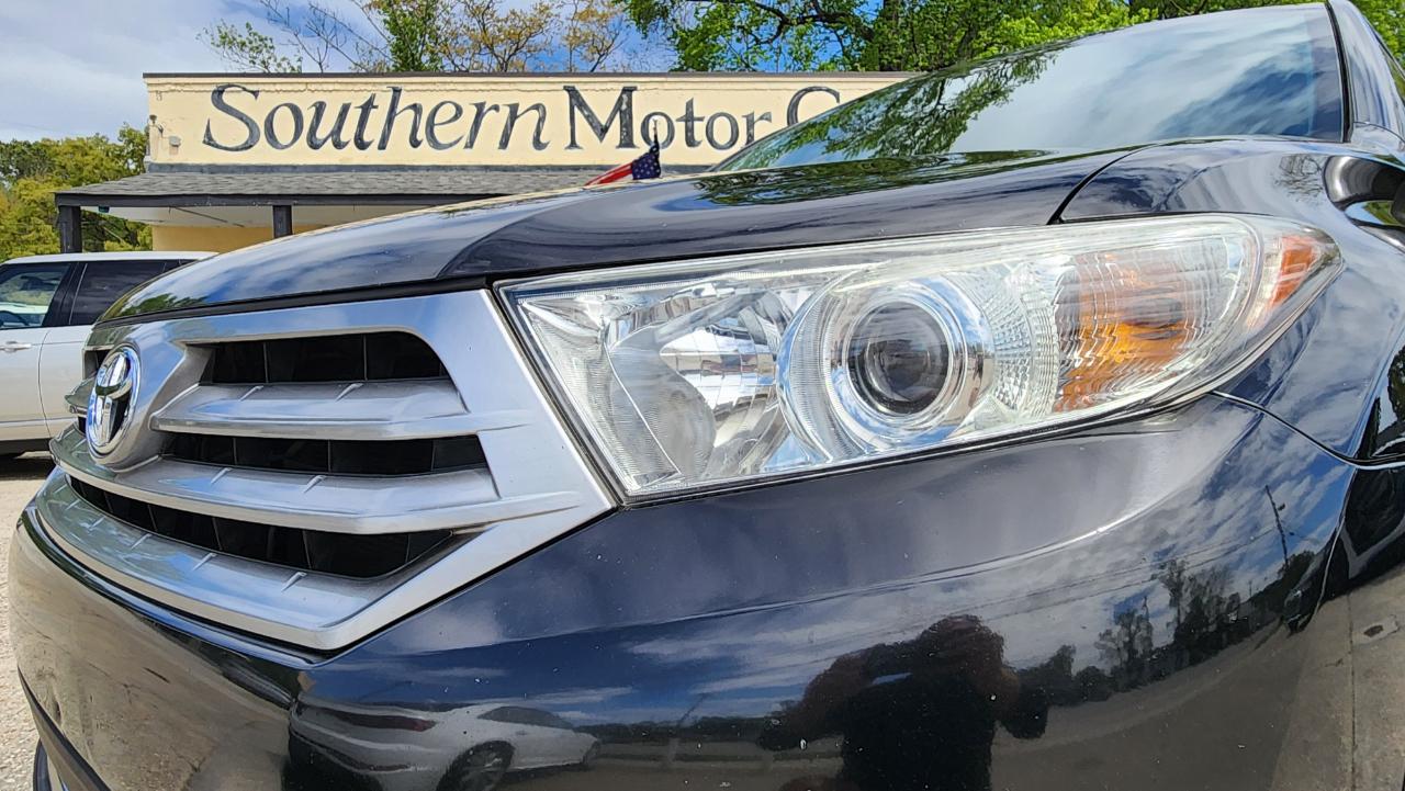 Toyota Highlander SE 2013