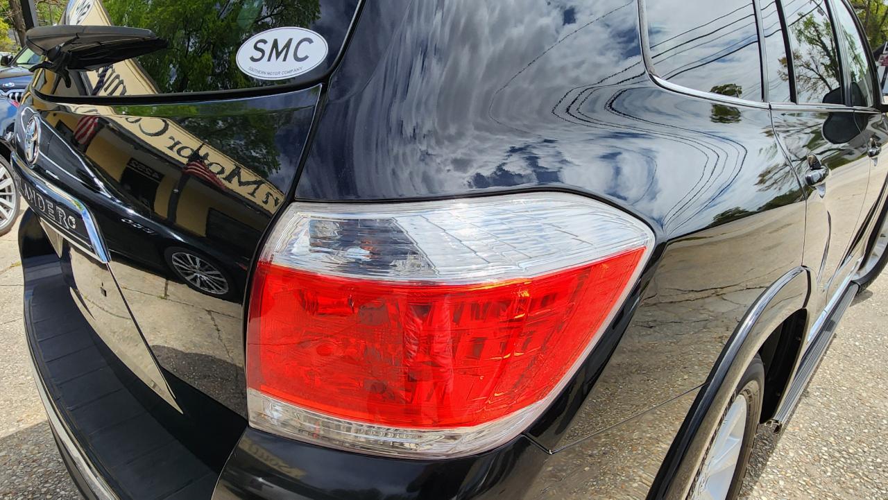 Toyota Highlander SE 2013