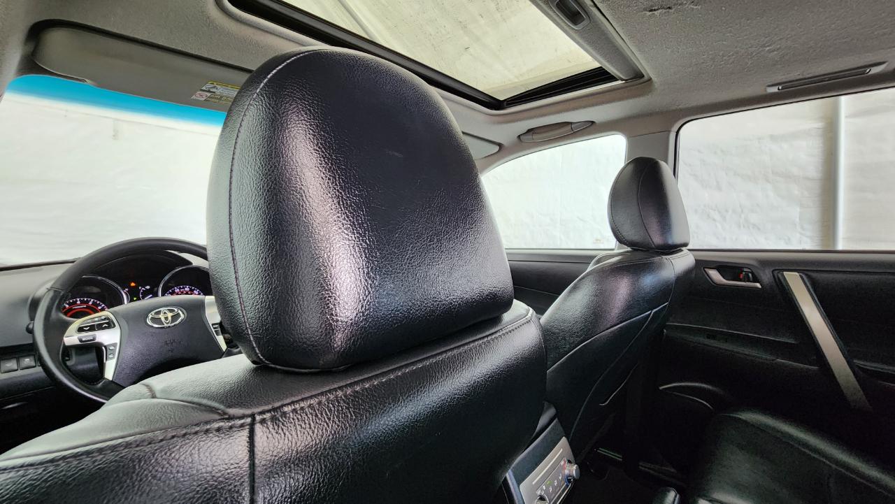 Toyota Highlander SE 2013
