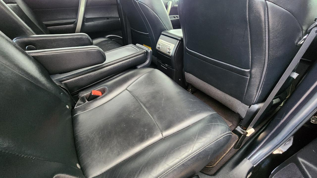 Toyota Highlander SE 2013