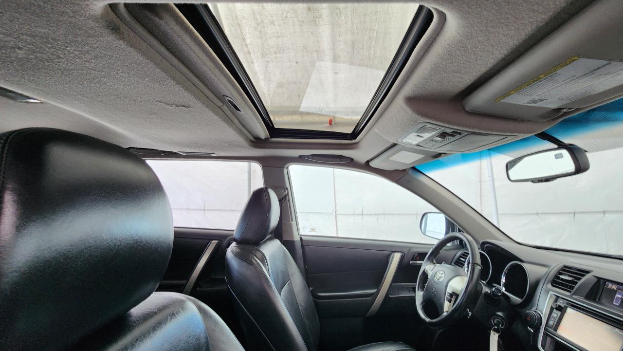 Toyota Highlander SE 2013