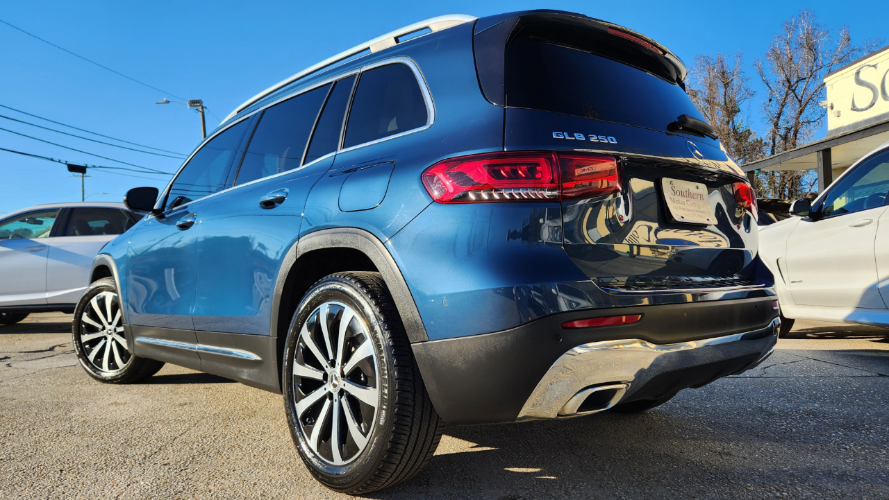 Mercedes-Benz GLB  2021