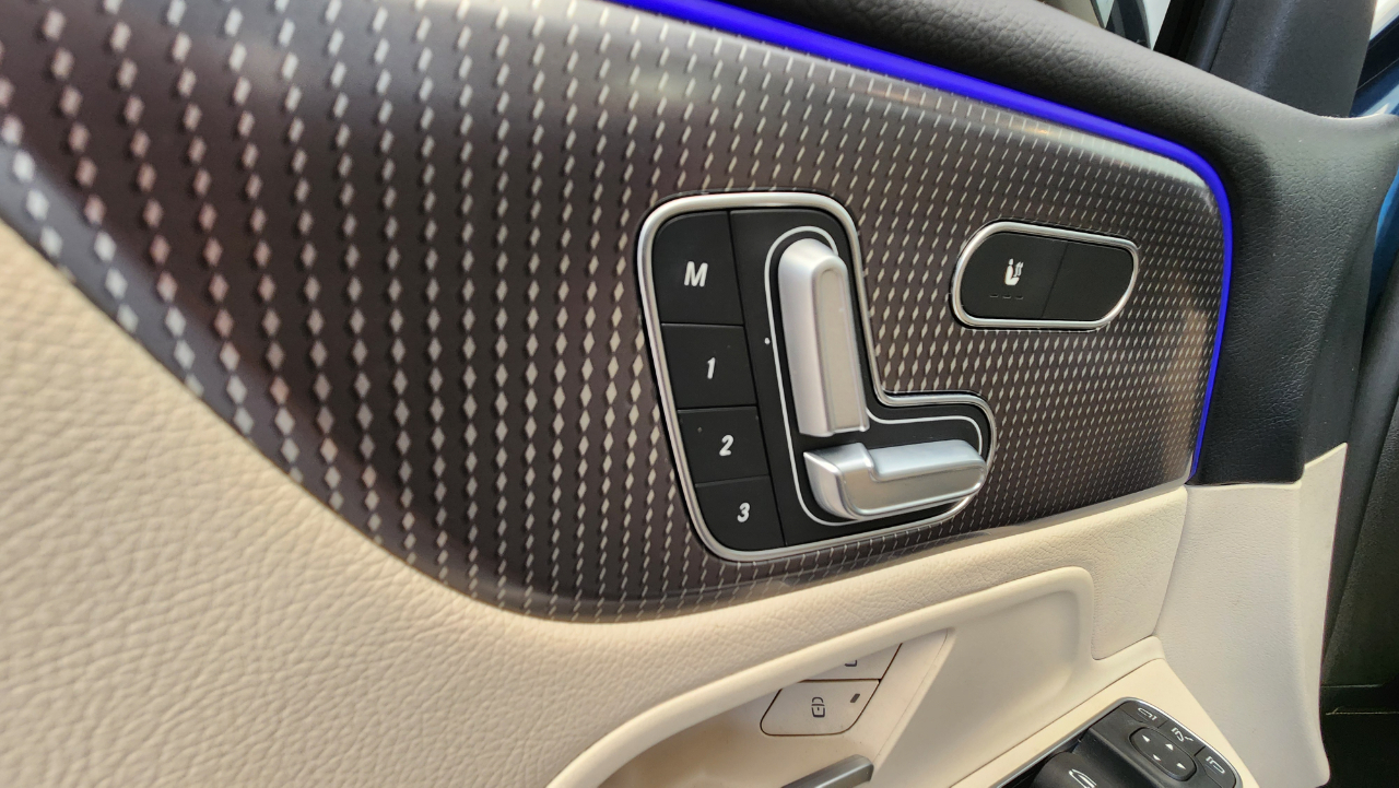 Mercedes-Benz GLB  2021