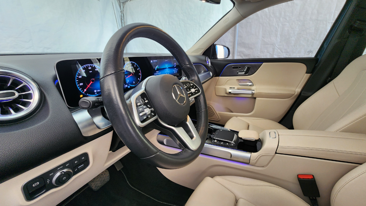 Mercedes-Benz GLB  2021