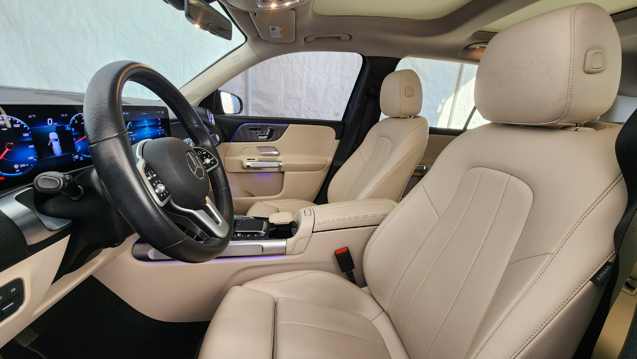 Mercedes-Benz GLB  2021