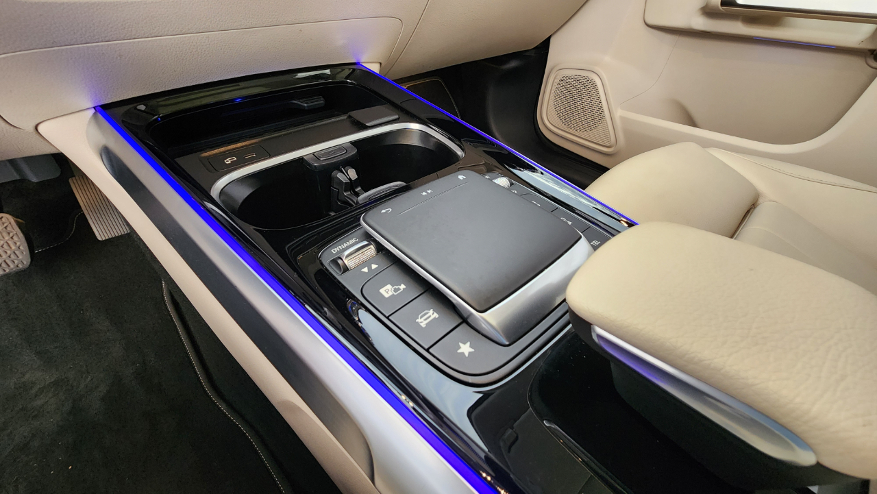 Mercedes-Benz GLB  2021