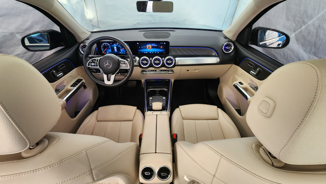 Mercedes-Benz GLB  2021