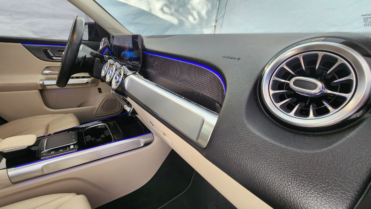 Mercedes-Benz GLB  2021