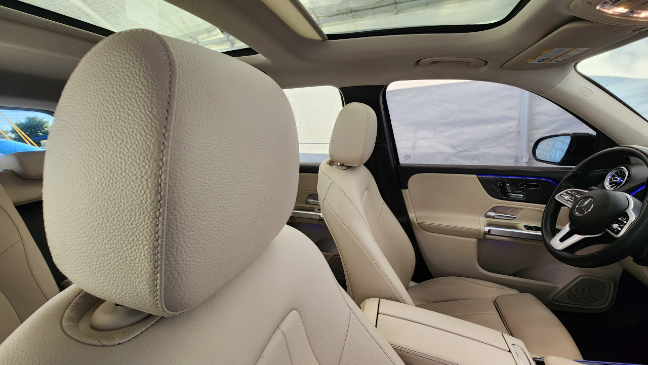 Mercedes-Benz GLB  2021