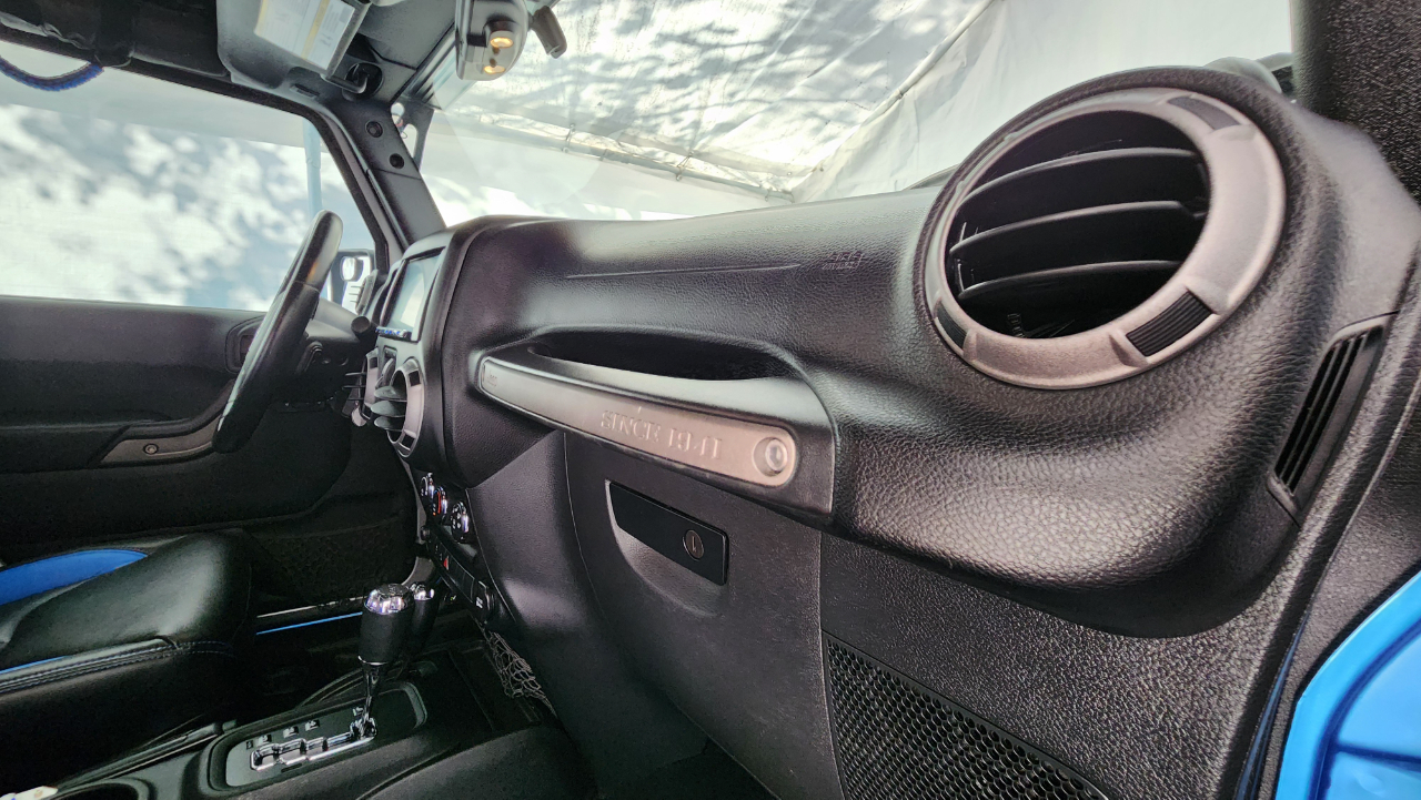 Jeep Wrangler Unlimited  2013