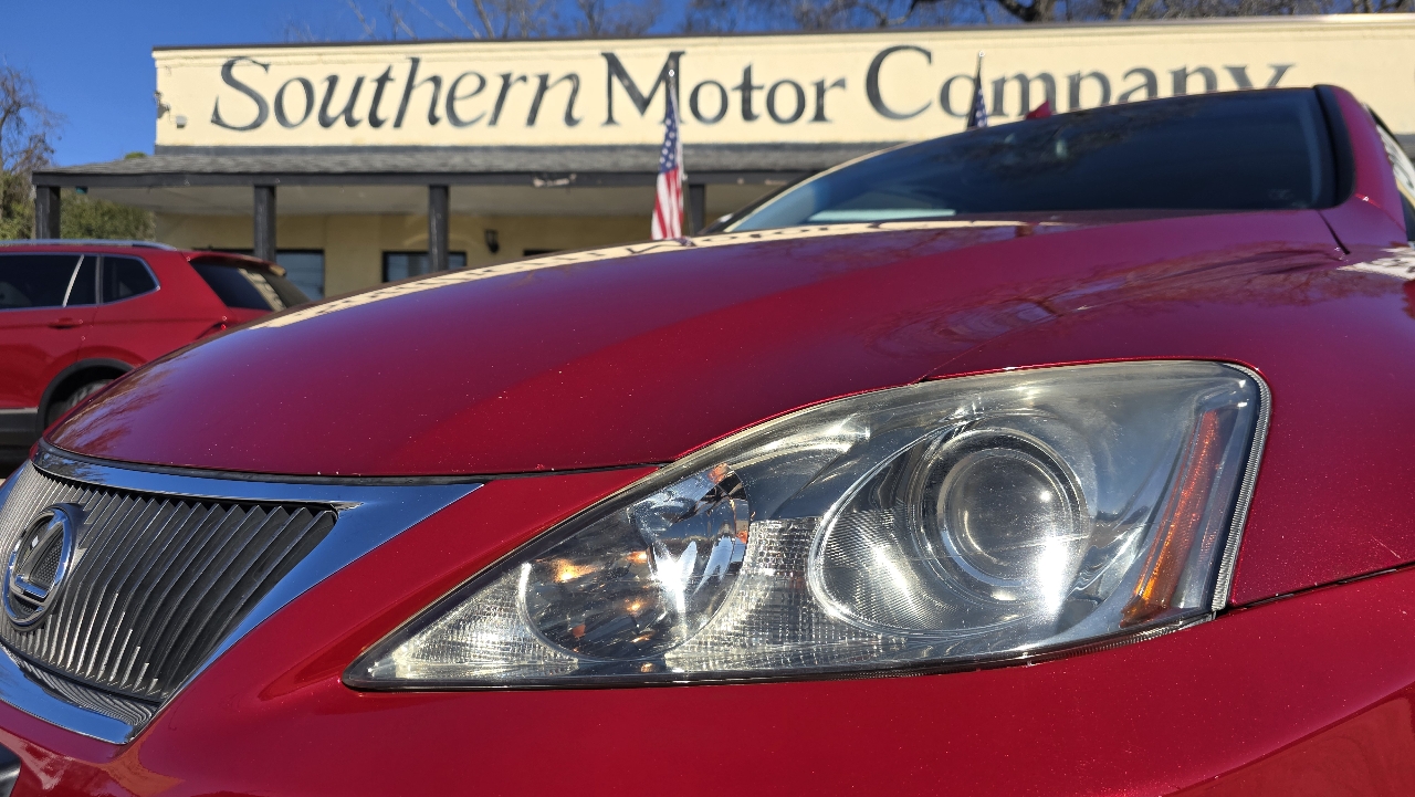 Lexus IS 350C  2010