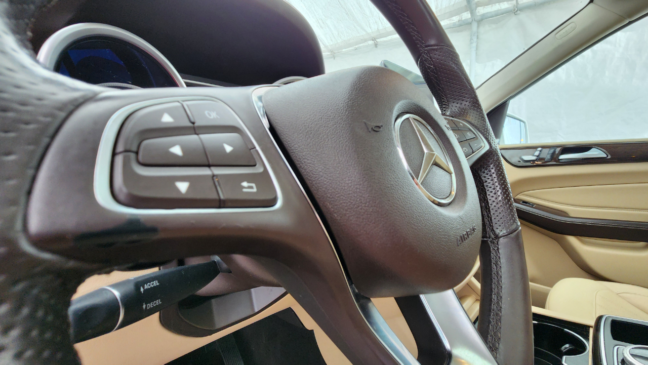 Mercedes-Benz GLE  2017