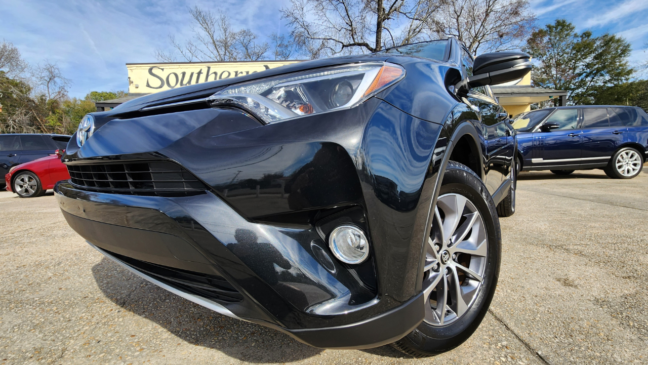 Toyota RAV4 Hybrid XLE 2016