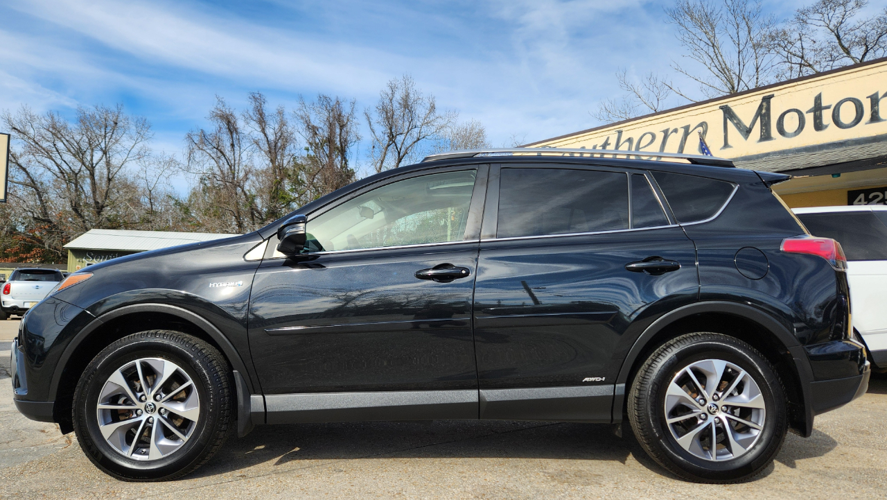 Toyota RAV4 Hybrid XLE 2016