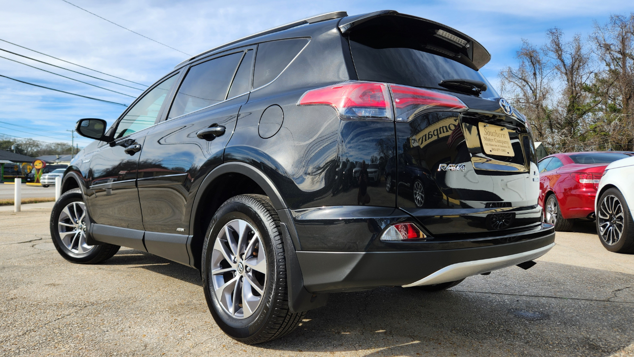 Toyota RAV4 Hybrid XLE 2016