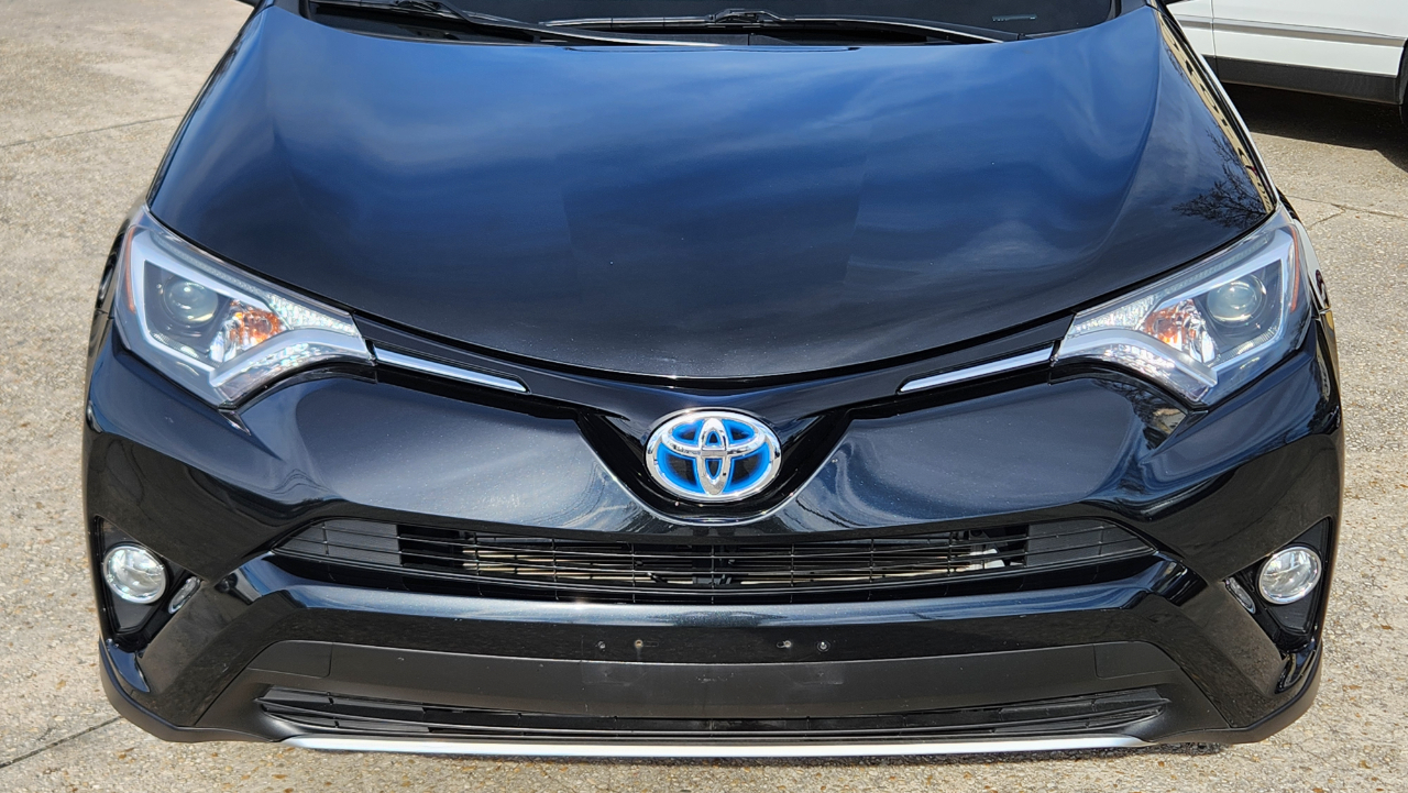 Toyota RAV4 Hybrid XLE 2016