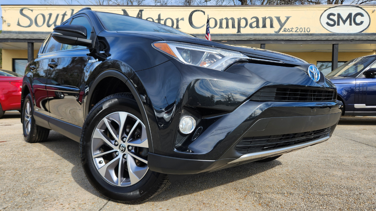 Toyota RAV4 Hybrid XLE 2016