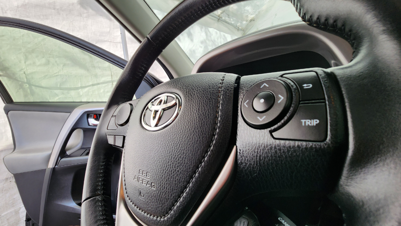 Toyota RAV4 Hybrid XLE 2016