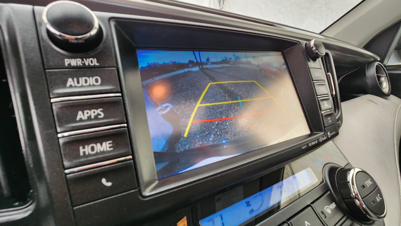 Toyota RAV4 Hybrid XLE 2016