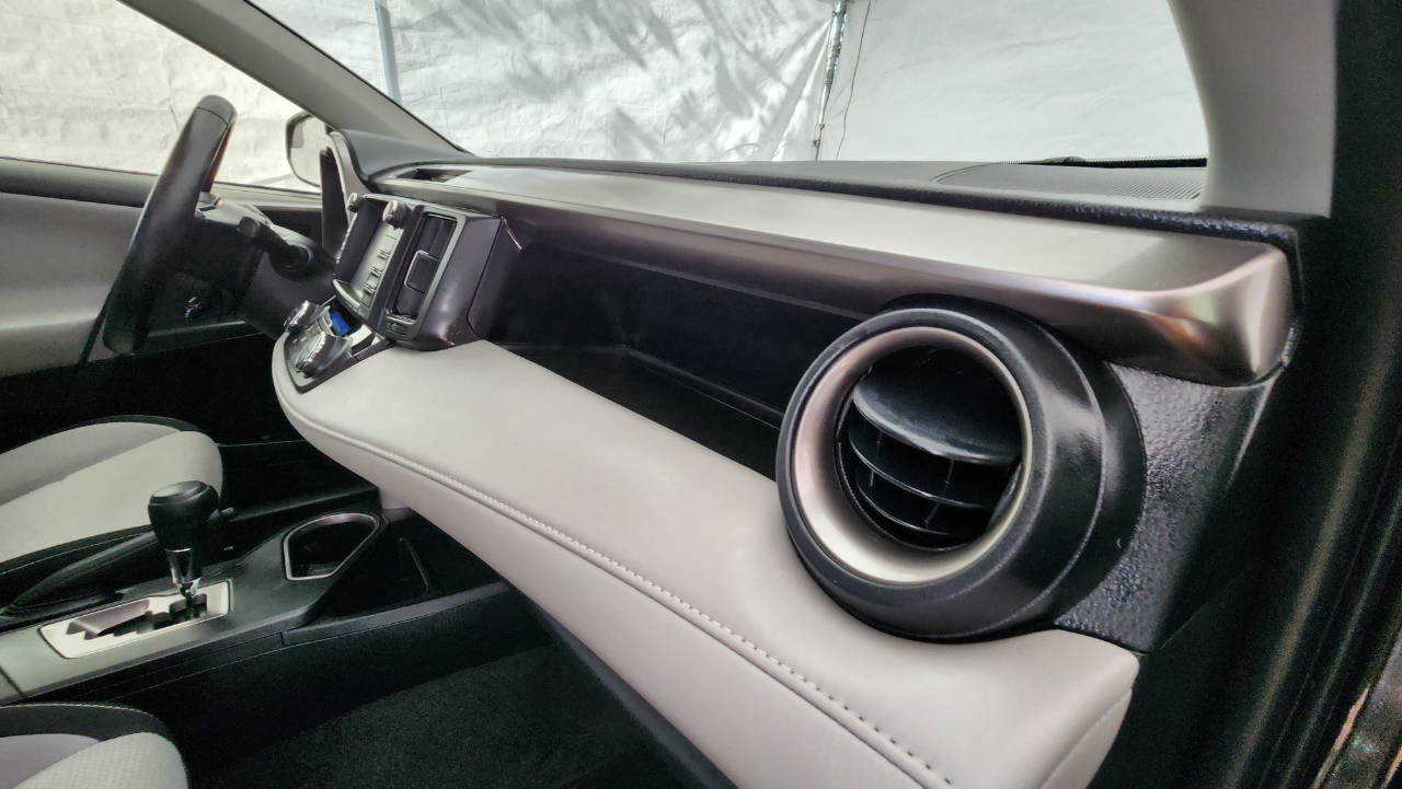 Toyota RAV4 Hybrid XLE 2016