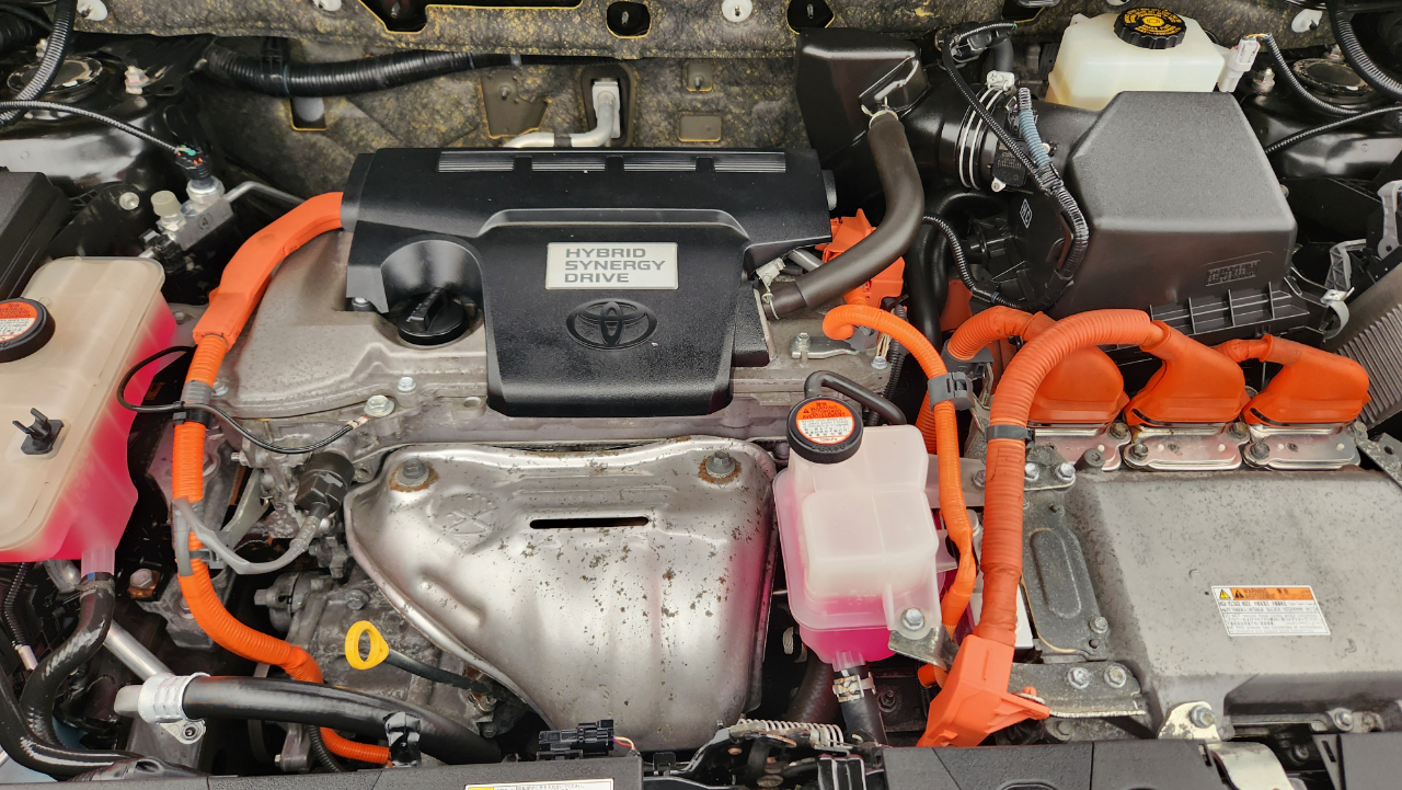 Toyota RAV4 Hybrid XLE 2016