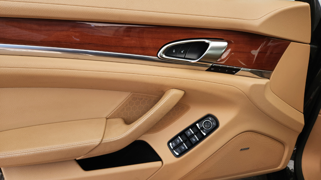 Porsche Panamera 4dr HB 2014