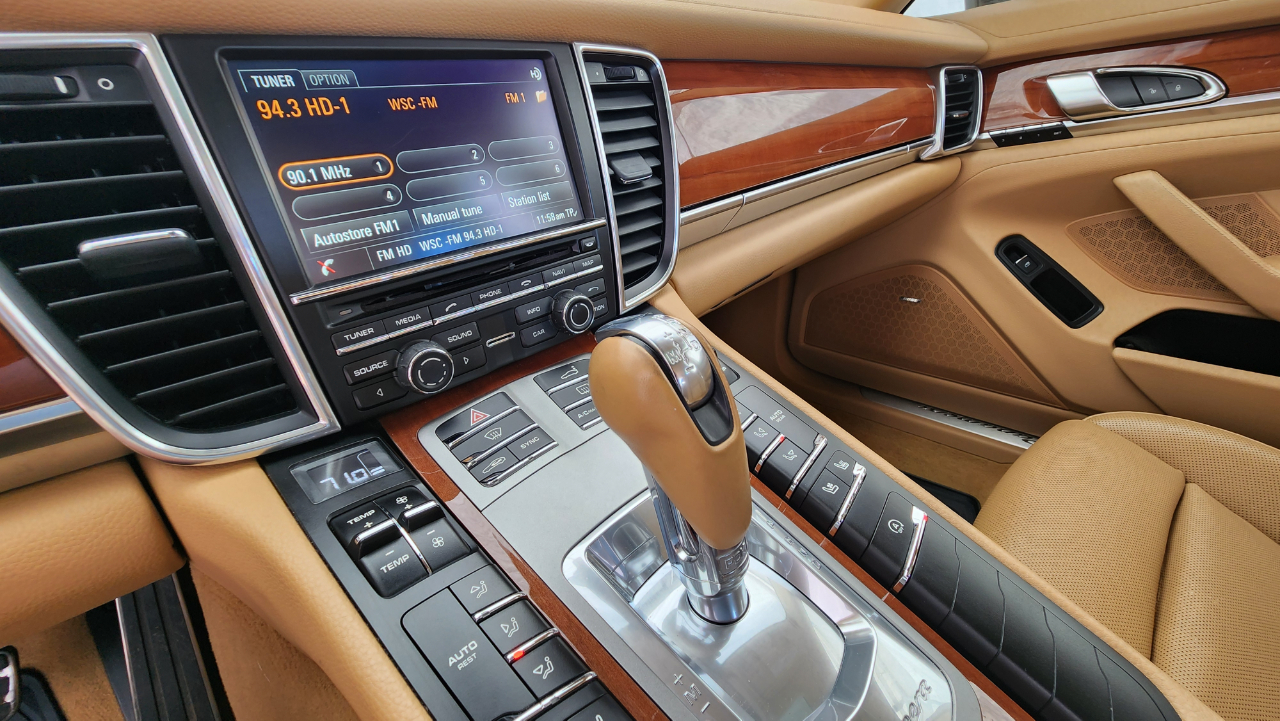 Porsche Panamera 4dr HB 2014