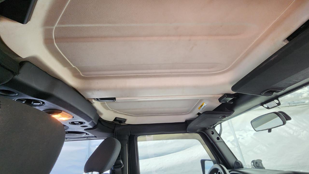 Jeep Wrangler 4WD 2dr Sport 2011