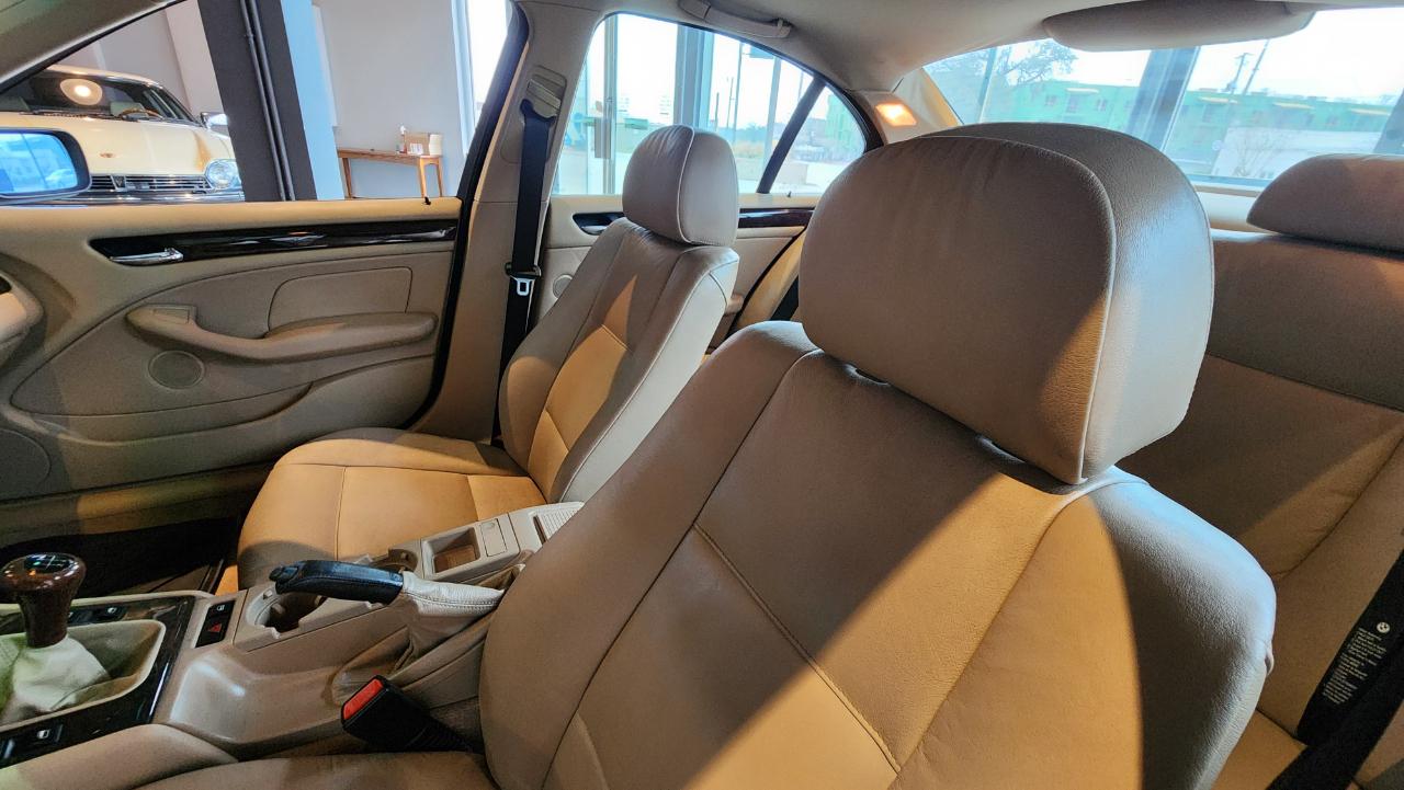 BMW 3 Series 323i 4dr Sdn 2000