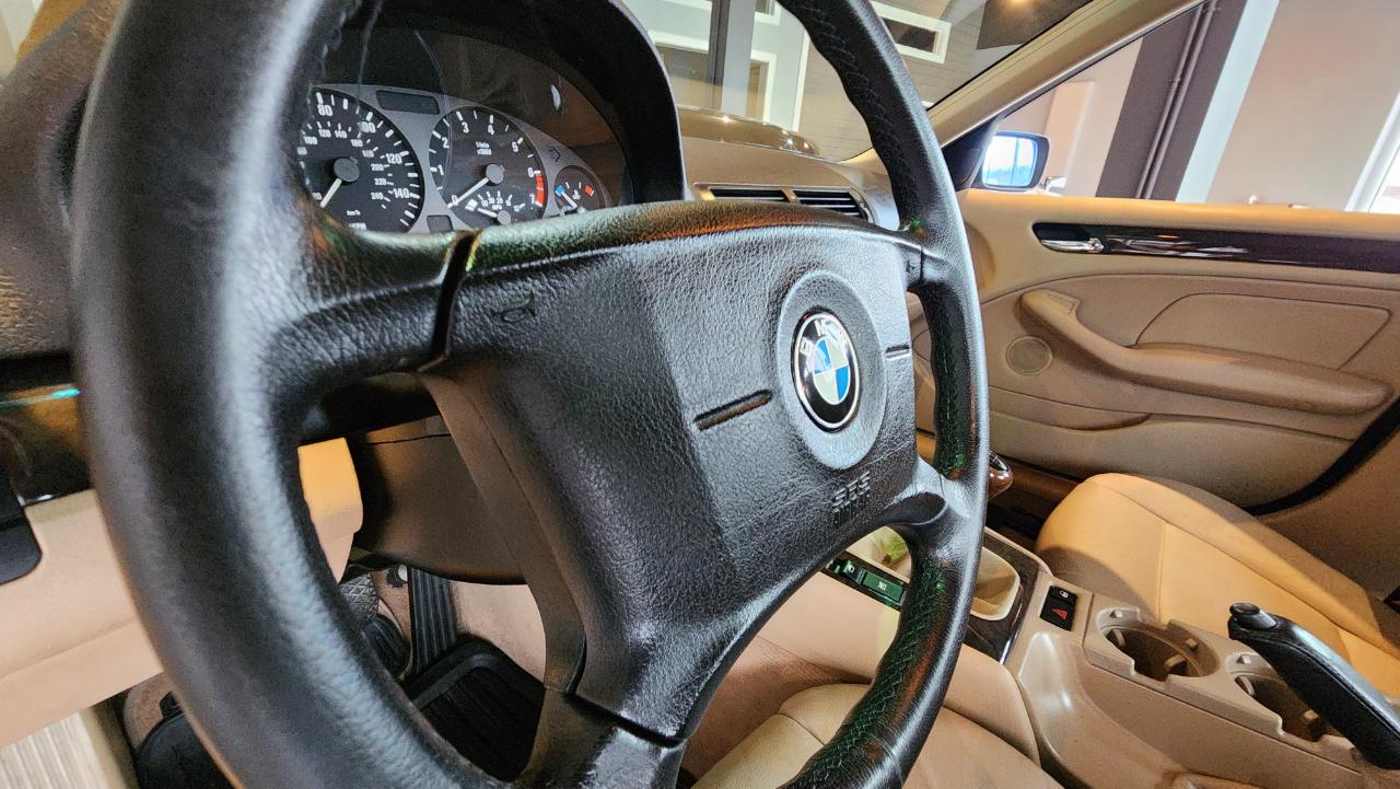 BMW 3 Series 323i 4dr Sdn 2000