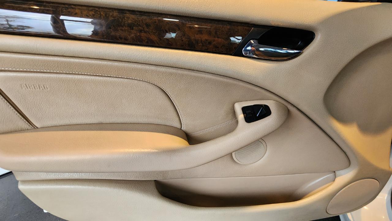 BMW 3 Series 323i 4dr Sdn 2000