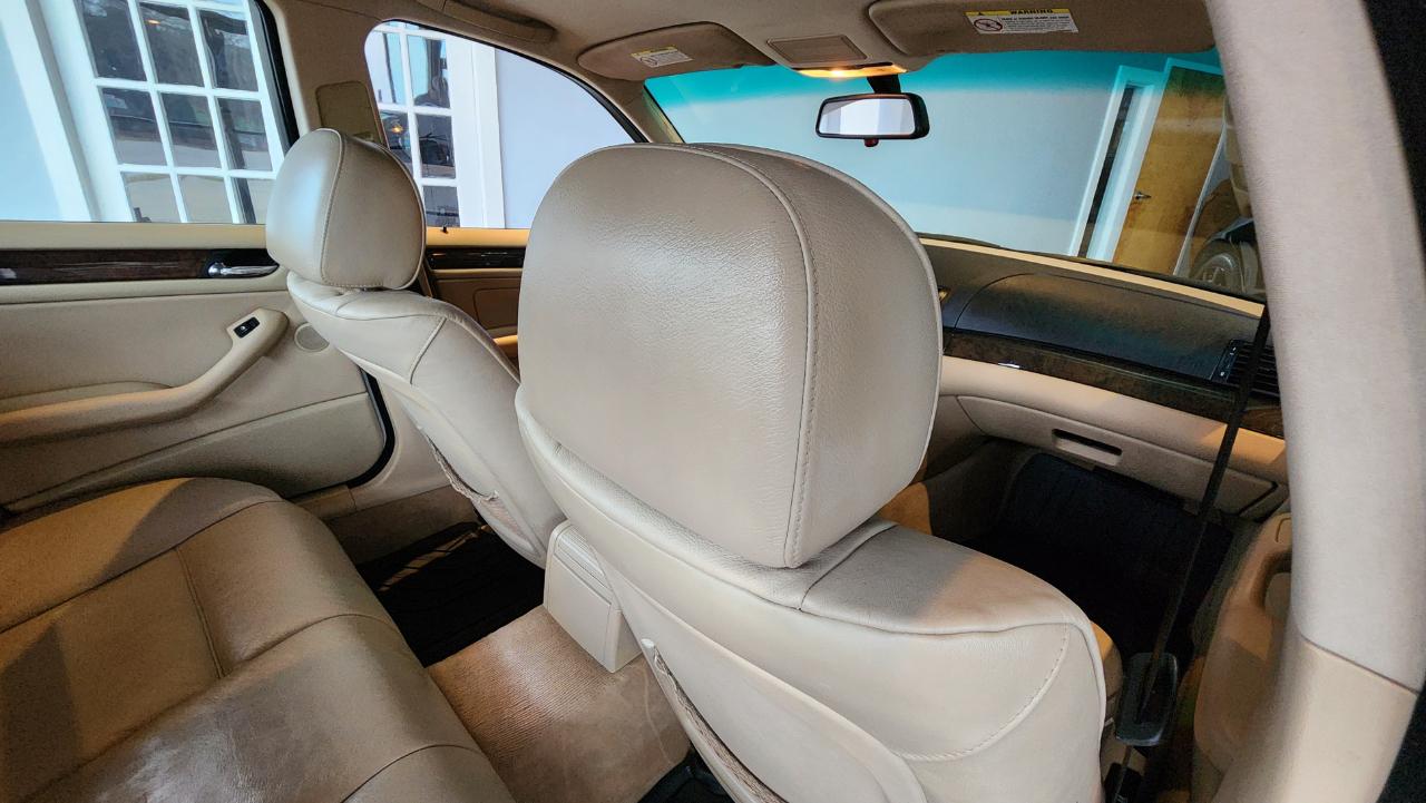 BMW 3 Series 323i 4dr Sdn 2000